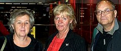 Bild mit irischer Reiseleiterin Edith. Es ist gewhnungsbedrftig berall mit DU und Vornamen angesprochen zu werden. Edith plauderte eindrucksvoll und unterhaltsam ber Land und Leute. Danke Edith!!!