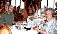 Frühstück 7.15 Uhr im Restaurant; große Ruhe und intensive Bedienung im Gegensatz zur Selbstbedienung Deck 9